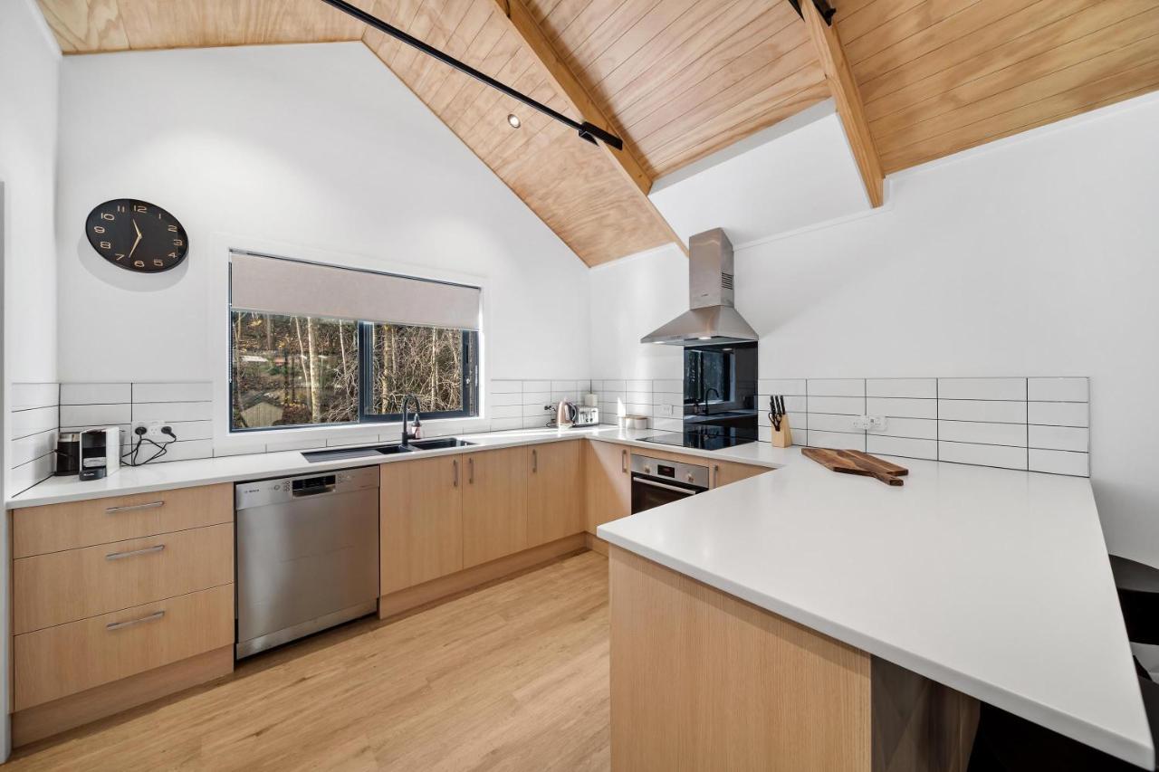 2 Bed 2 Bathroom Brand New Paradise 8 Mins To Cbd Queenstown Bagian luar foto